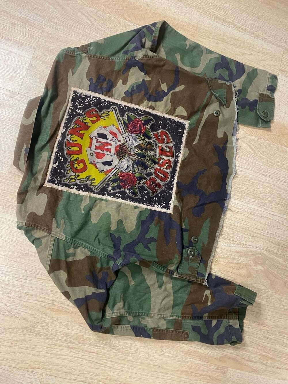 Cropped Vintage Custom Upcycled Military Camo Jacket Guns N Roses Size M Long